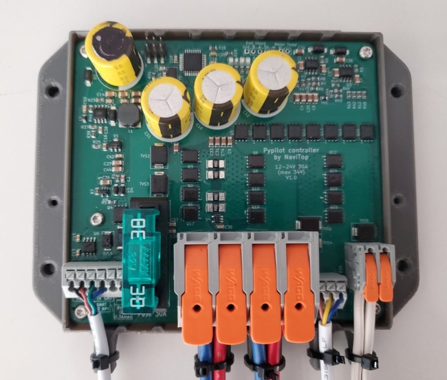 C30 - 215€ - Pypilot motor controller 12-24V 30A by NaviTop, with case and clutch output