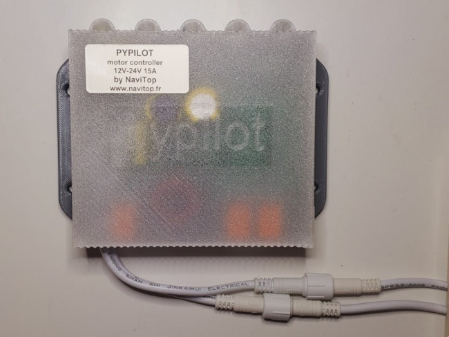 C15 - 130€ - Pypilot motor controller 12-24V 15A by NaviTop, with case and cluth output