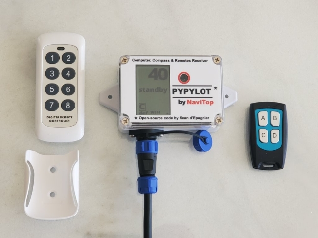 CRC (€160 + 20% VAT) – Watertight Pypilot-tinypilot computer by NaviTop, featuring radio remote controls and a connector for the motor controller, ready to use